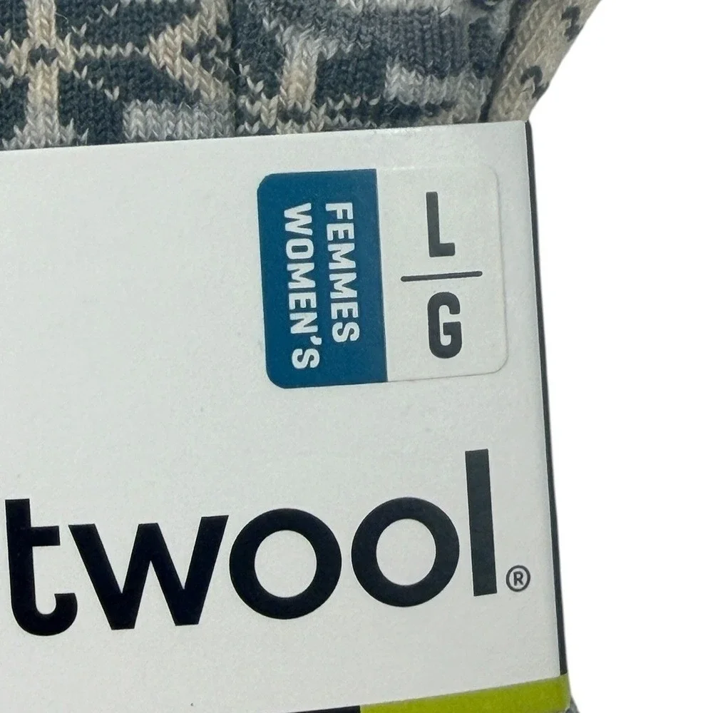 Smartwool 2 Pair Women L Cozy Cabin Crew Merino Wool Socks Natural Large LOT 2